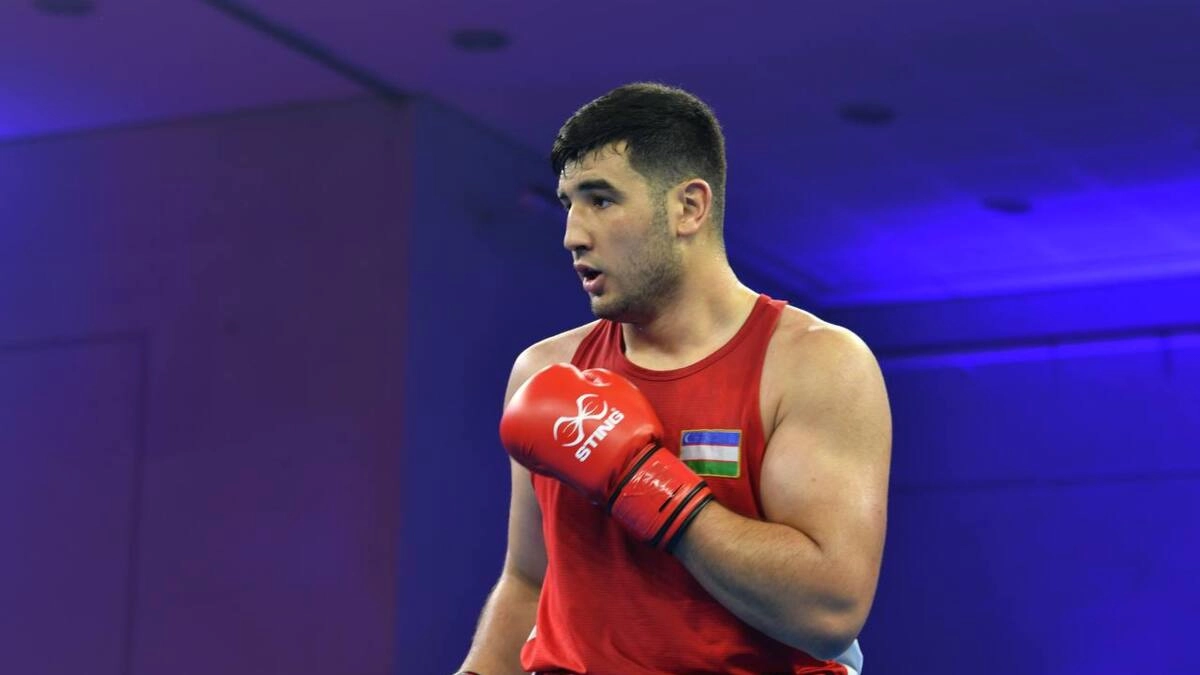 Узбекистанец отправил казаха в нокдаун и вышел в финал ЧМ-2025