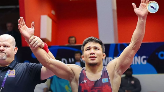 Нуркожа Кайпанов начал чемпионат мира по борьбе с яркого камбэка