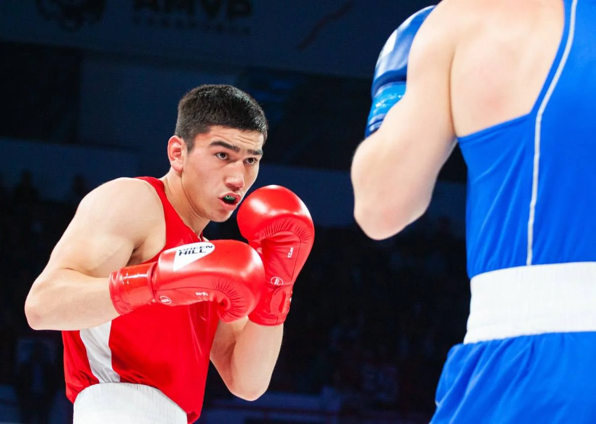 Косплей порно Нағыз алаяқтық туралы порно видео