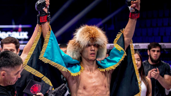 Саят Абдуали финишировал звезду из Узбекистана и стал чемпионом OCTAGON