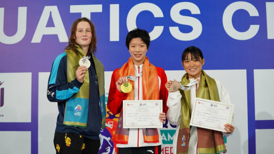 Казахстан начал чемпионат Азии по водным видам спорта с тремя наградами