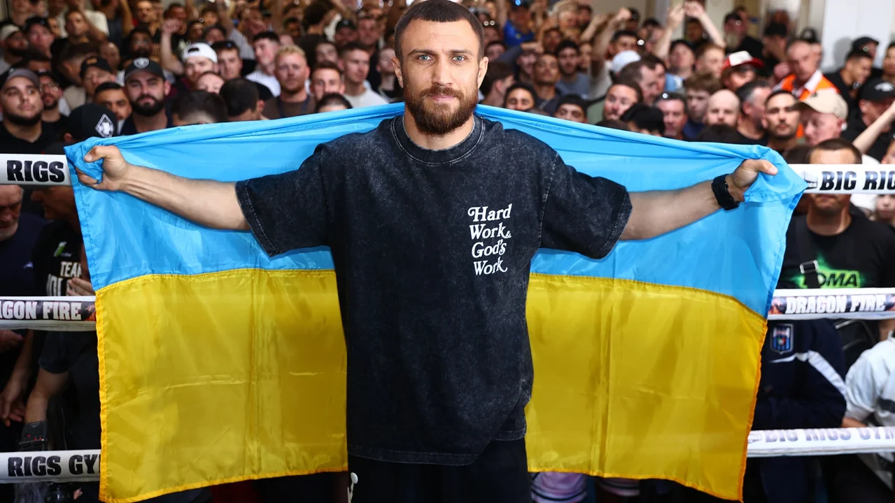 Василий Ломаченко отказался от боя с Джервонтой. Причина удивит!