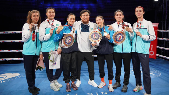 В Алматы и Караганды наградили чемпионок мира по боксу