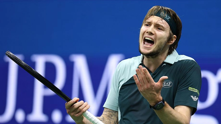 Александр Бублик потерял позиции в рейтинге ATP