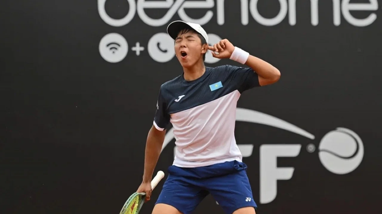 Зангар Нурланулы вышел в финал юниорского чемпионата Азии по теннису