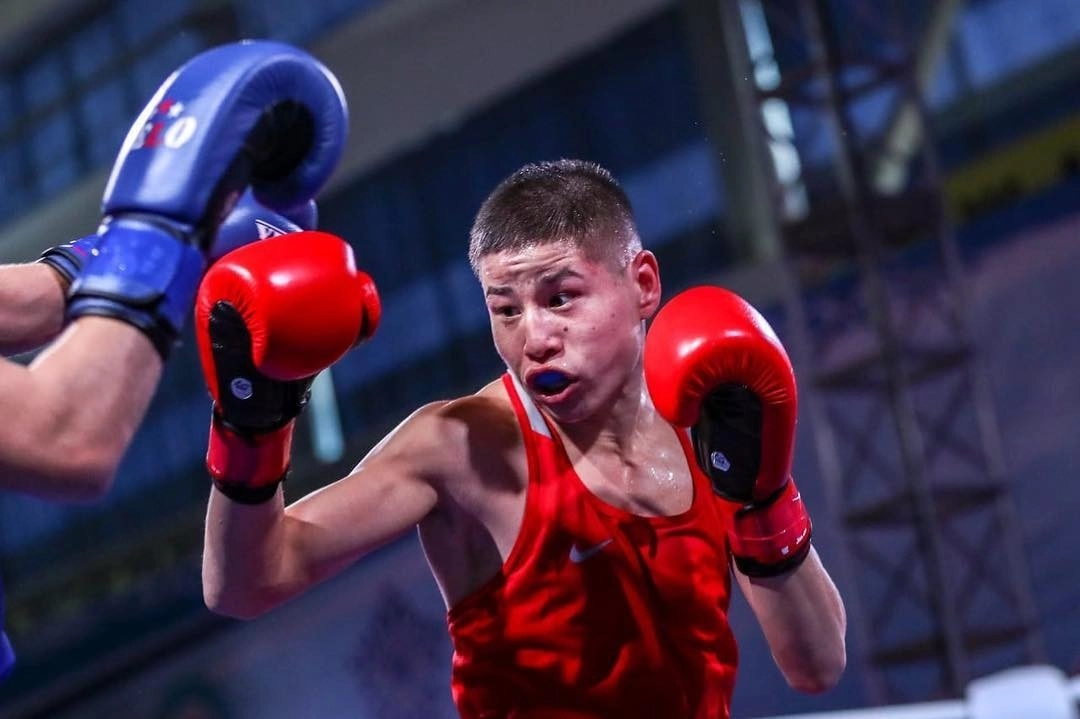 Побеждавший олимпийского чемпиона из Узбекистана Асылкулов уверенно начал чемпионат Казахстана