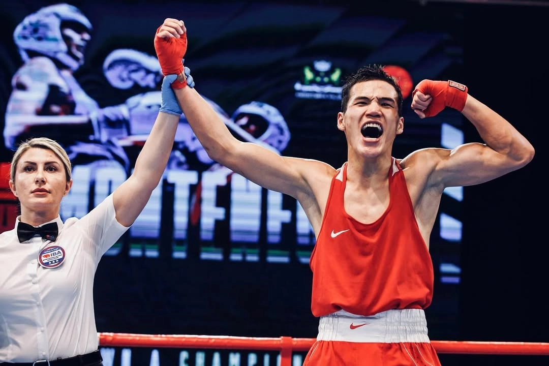 Чемпион мира среди молодежи стартовал с победы на ЧРК по боксу