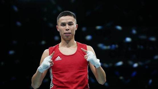 Сакен Бибосынов без шансов прошел в полуфинал ЧРК по боксу