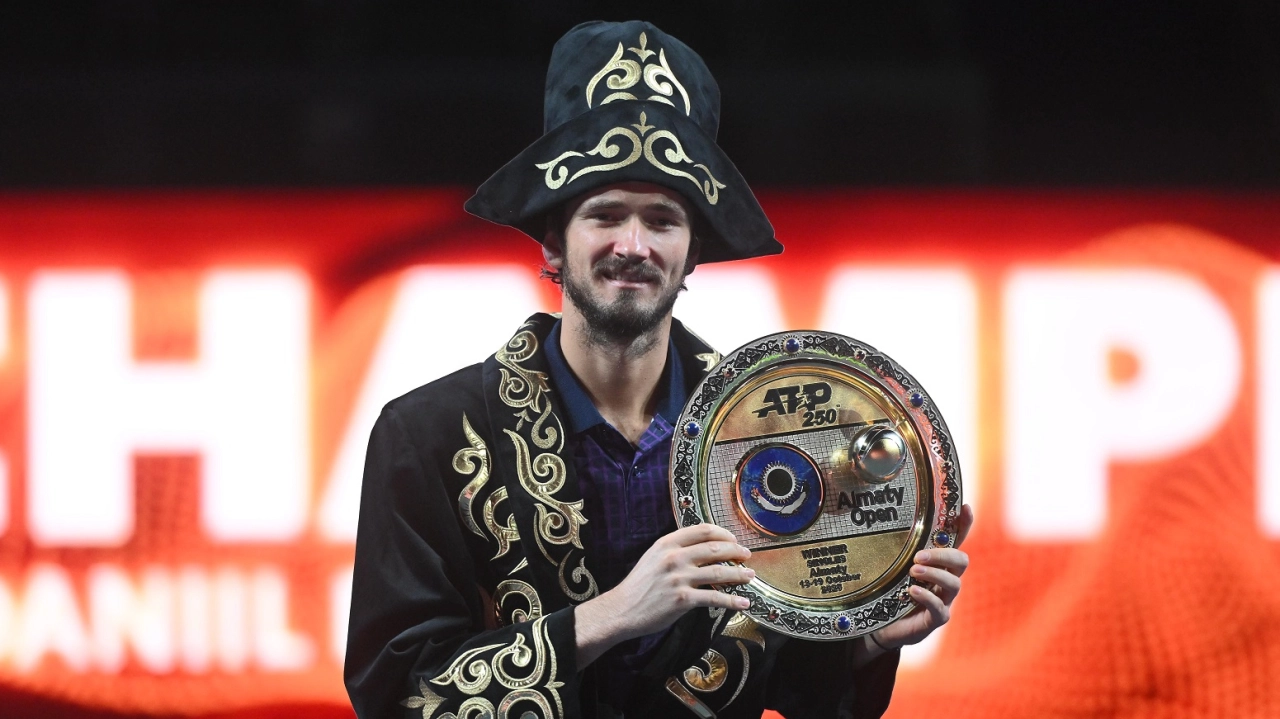 Медведев выиграл титул в Алматы и сделал заявление про Бублика