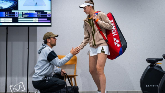 Елена Рыбакина снялась с полуфинала турнира в Токио