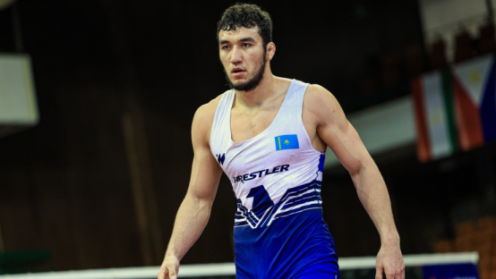 Ризабек Айтмухан - в полуфинале ЧМ-2025 по борьбе до 23 лет! Он действующий чемпион мира