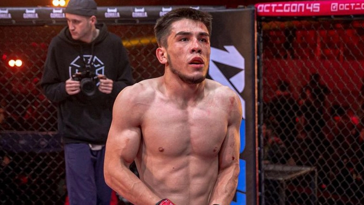 "Казахский Сехудо" одержал досрочную победу на турнире OCTAGON 80