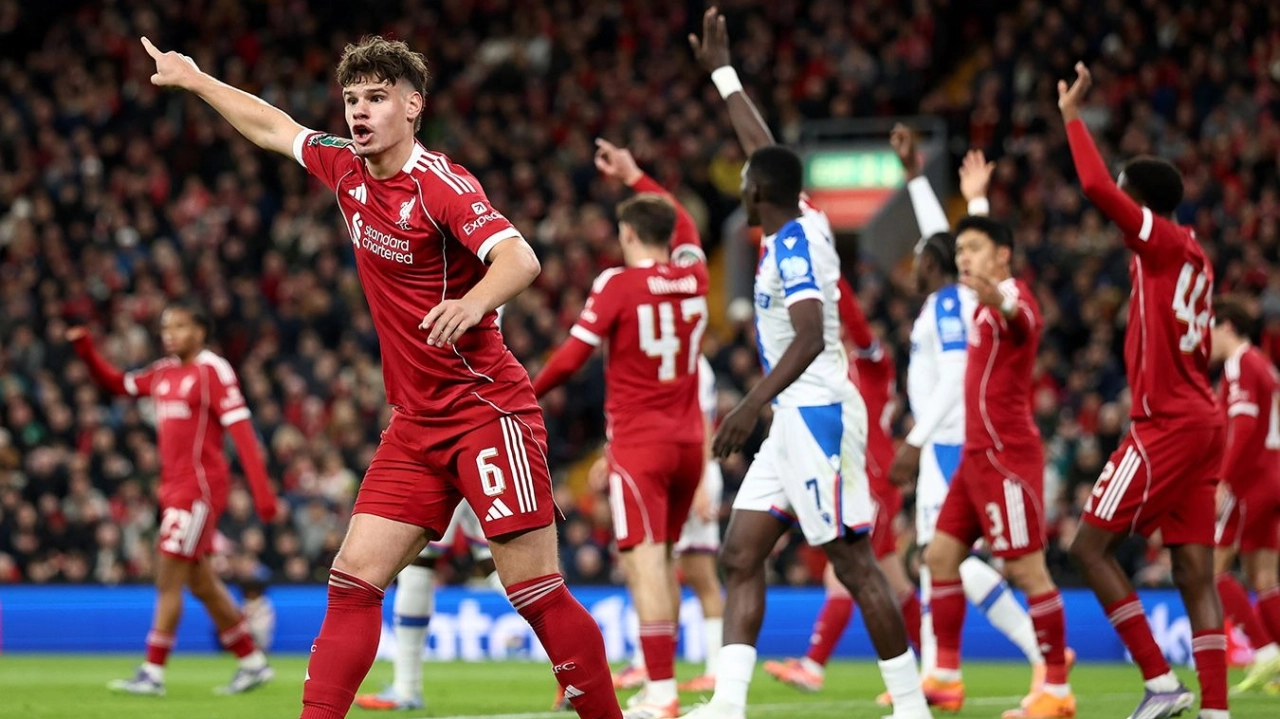 "Ливерпуль" проиграл шесть матчей из семи и установил несколько антирекордов