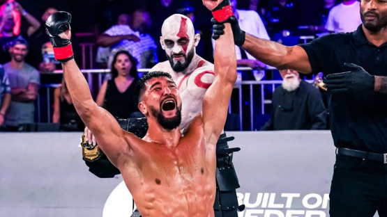 Ильяс Хамзин стал чемпионом Karate Combat в среднем весе