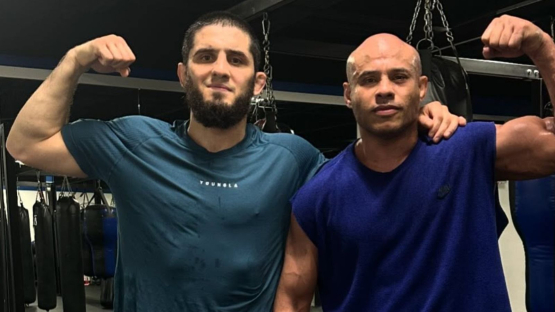 Менеджер Ислама Махачева дал прогноз на бой Царукяна с Хукером