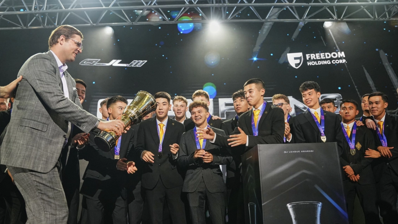 Восходящие звезды на подиуме: состоялась церемония закрытия сезона Freedom QJ League