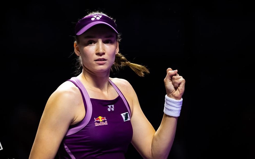 Рыбакина впервые в карьере вышла в финал Итогового WTA