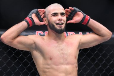 Мухаммад Мокаев оформил шикарный нокаут и стал чемпионом Brave CF: видео