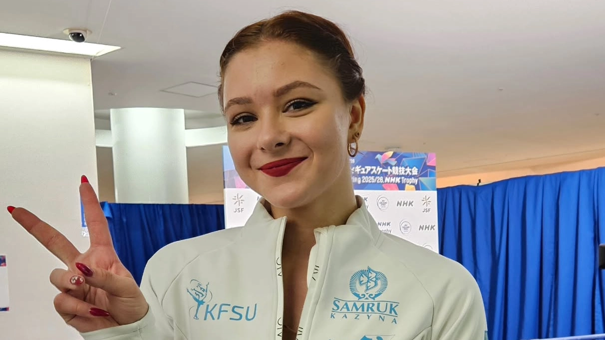 Казахстанка Софья Самоделкина идет на медаль Гран-при. Где смотреть произвольную программу?