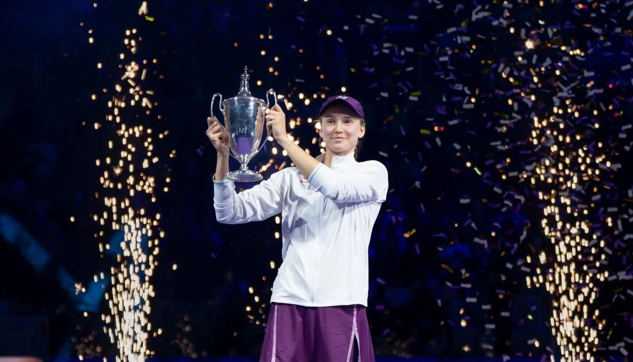 Рыбакина обратилась к Головкину после победы на WTA Finals