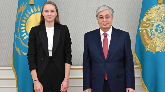 Касым-Жомарт Токаев поздравил Елену Рыбакину с победой на WTA Finals