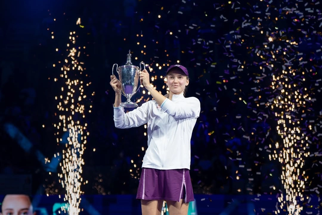 Головкин и Димаш поздравили Елену Рыбакину с победой