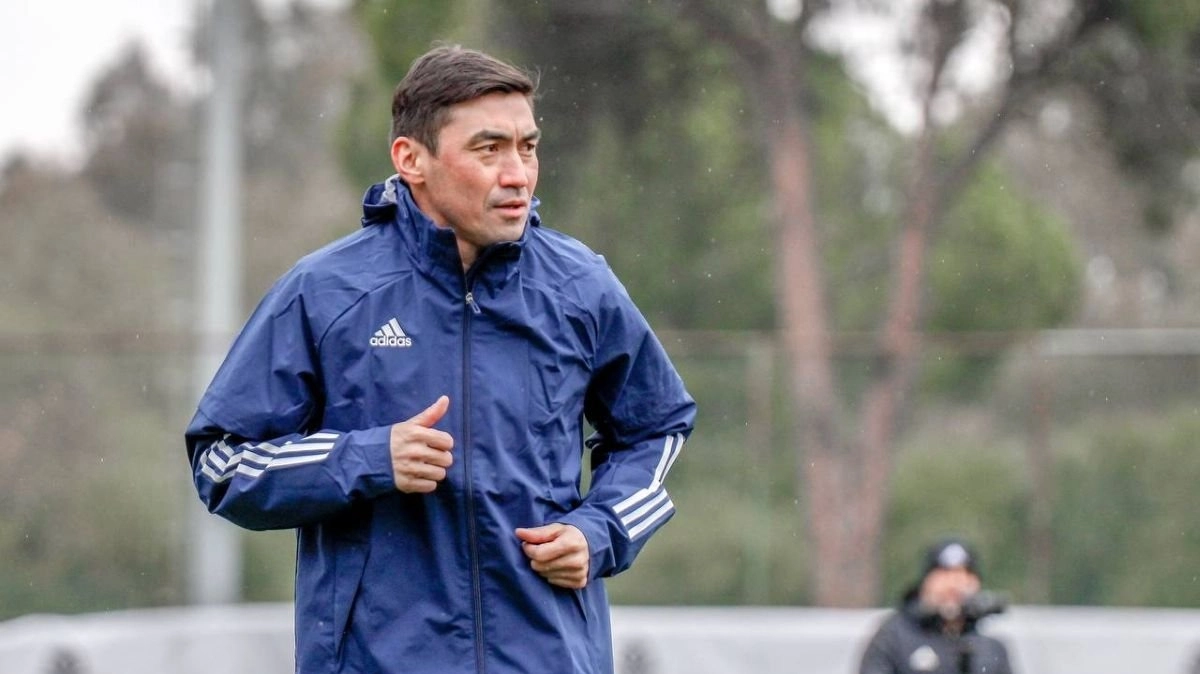 Самат Смаков может возглавить клуб из чемпионата Кыргызстана