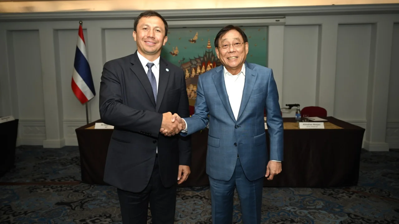 Головкин провел встречу с руководством Asian Boxing: что обсуждали?