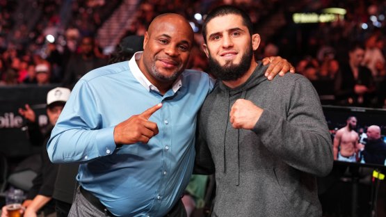 Легенда UFC назвал Шавката самым трудным боем для Махачева