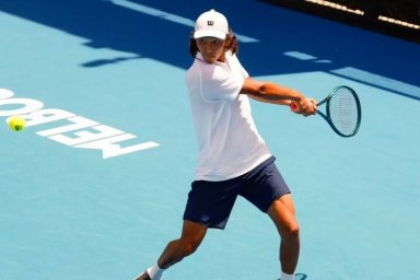 Омарханов вышел в полуфинал турнира ITF 
