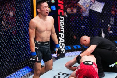 Японская легенда ММА вернулся в UFC и впервые финишировал Тагира Уланбекова