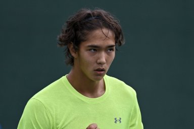 Омарханов выиграл первый взрослый трофей в теннисе