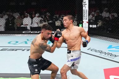 Асу Алмабаев признался о травме руки после победы на UFC в Катаре