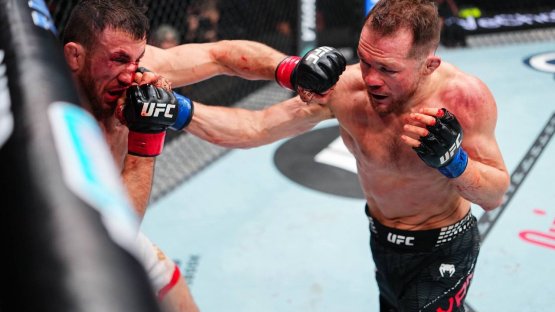 Как Пётр Ян остановил чемпиона-машину и стал обладателем пояса UFC