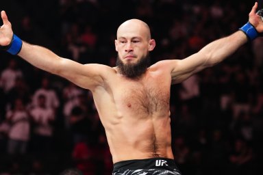 UFC неожиданно расстался с непобеждённым россиянином