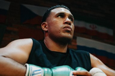 Чемпион мира в полутяжелом весе вспомнил о спаррингах с Головкиным