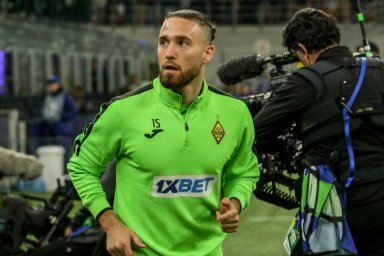 Забивал "Интеру" в ЛЧ и был лидером полузащиты. Еще один футболист покинул "Кайрат"