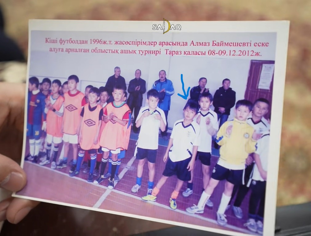 Галымжан Кенжебек. Фото: скриншот Youtube Sadaq Media Галымжан Кенжебек. Фото: скриншот Youtube Sadaq Media